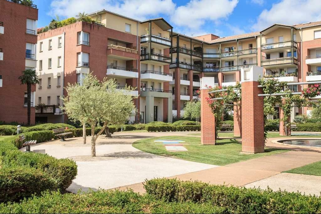 L Oasis Studio Proche Hopital Et Aeroport Piscine Parking &Netflix Toulouse Exterior foto
